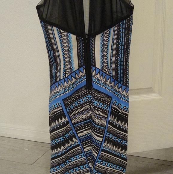 Dress - Picture 3 of 4